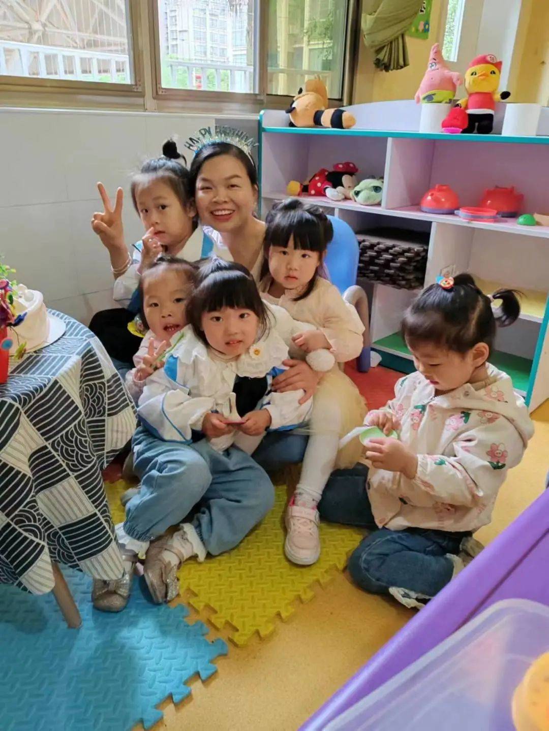 “戏”动童年，“域”见未来——诺亚舟开心果幼儿园区域活动