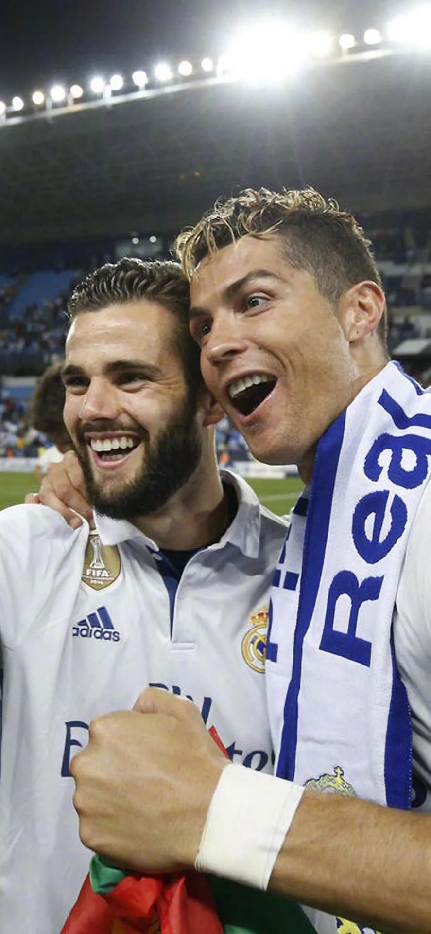 足球壁纸拼接多图,球星壁纸足球