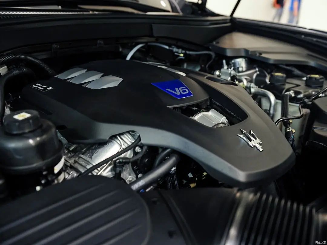 狂飙陈书婷霸气时刻,狂飙陈书婷开的车