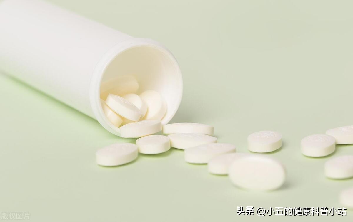 白天没事晚上腿难受睡不着觉,白天没事晚上腿酸痛是怎么回事