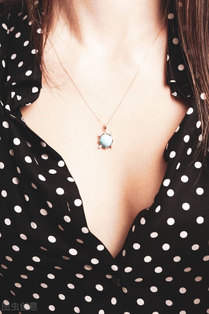 在平台上卖假奢侈品会怎么样,奢侈品涉假