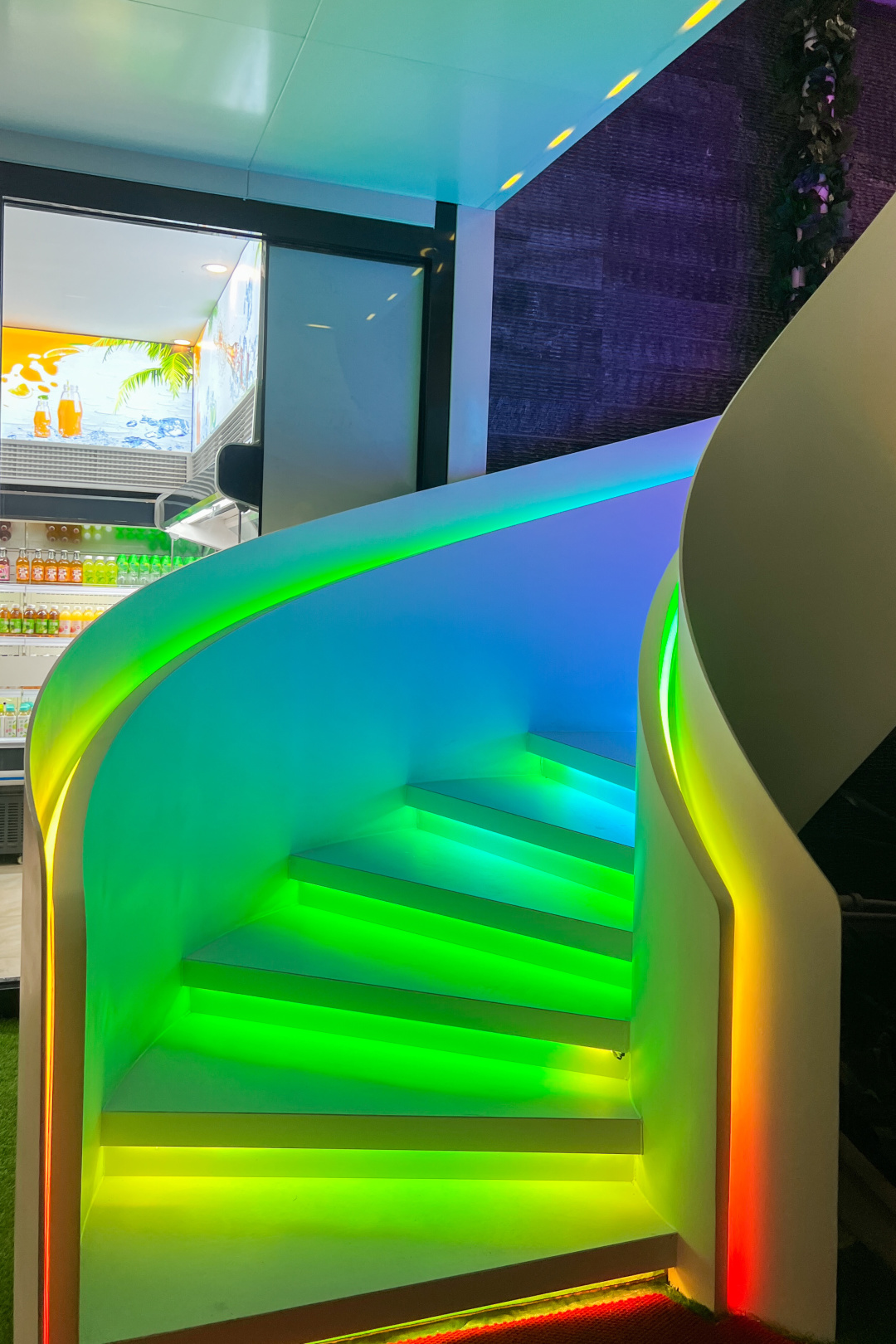 吃喝玩一体的天然温泉酒店,银河天然温泉洗浴和汗蒸