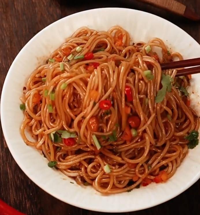 这个南昌拌粉真的是百吃不腻,南昌拌粉在哪里吃