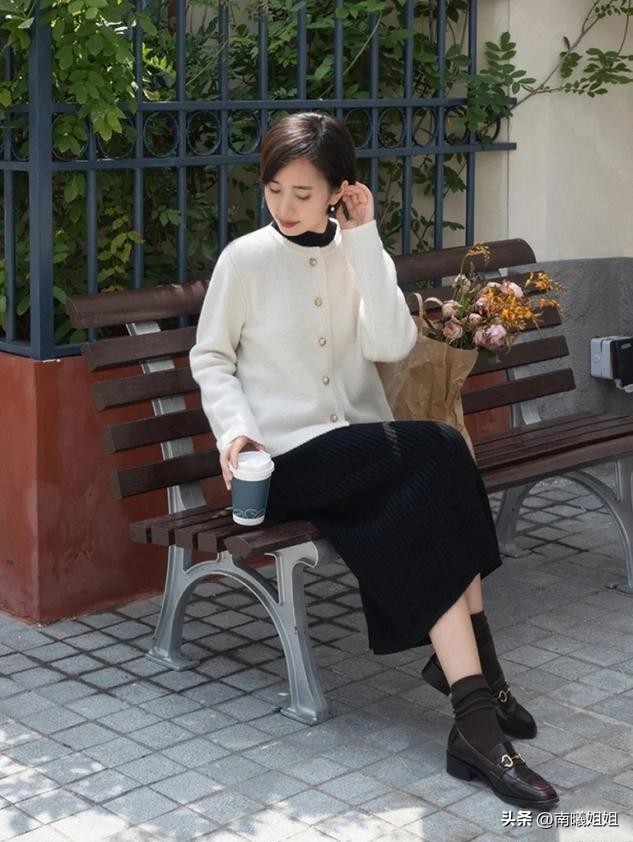 连衣长裙高级感穿搭优雅大方,奶奶长裙