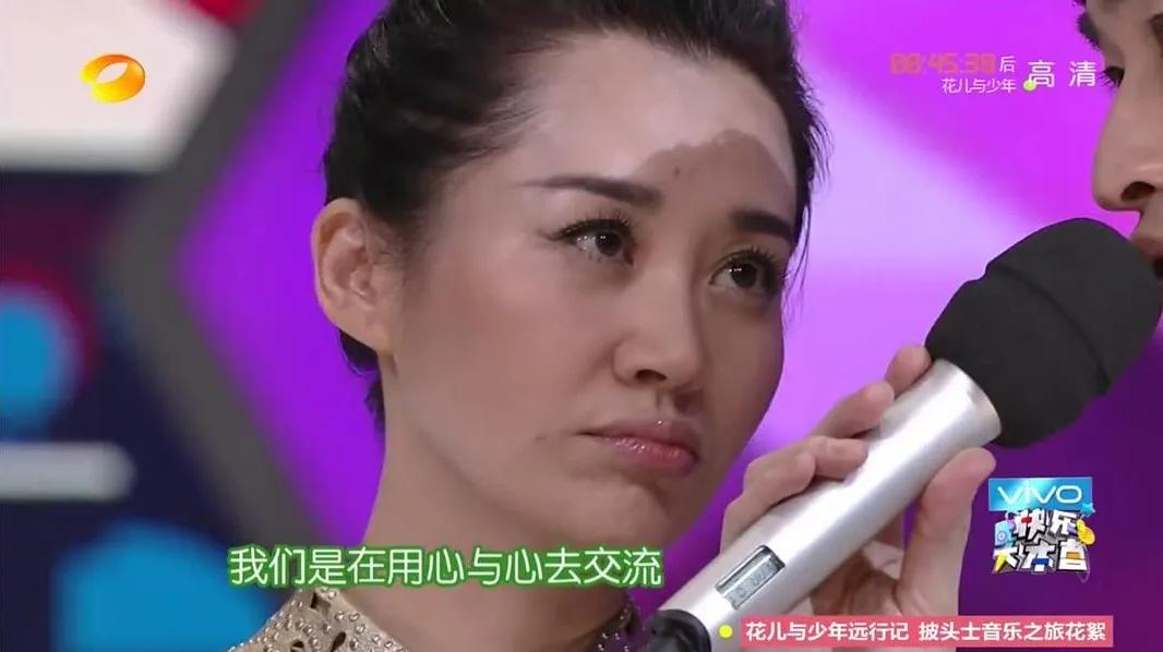 强吻、撩汉、乱认爸爸,这些女星是真没有分寸感,还是耍流氓?