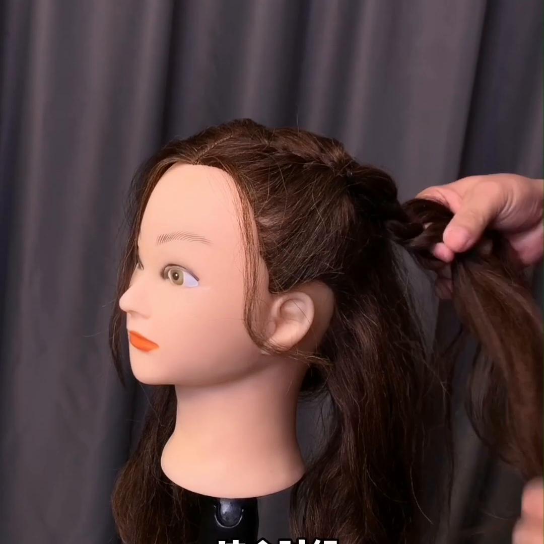 半扎拳击辫长头发教程,甜酷拳击辫发型教程