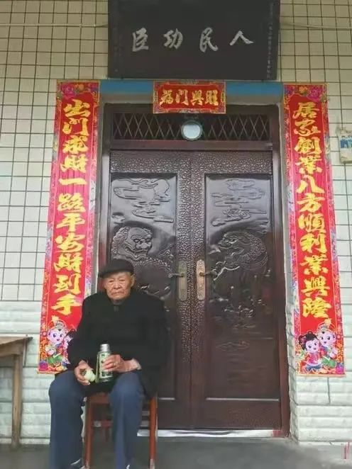 别骂男足了，来看看什么是真正的中国男神