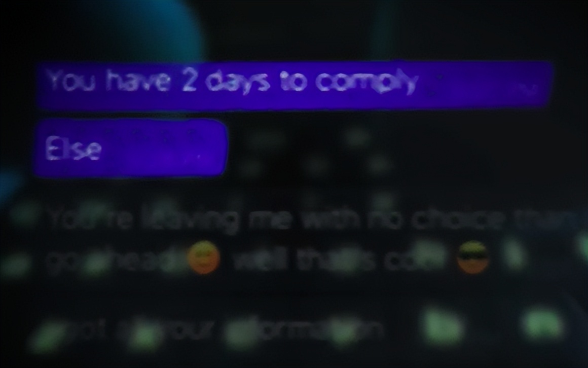 美国单身辣妈网恋假帅哥被威胁p裸照！逃脱后遇照片真人甜蜜热恋