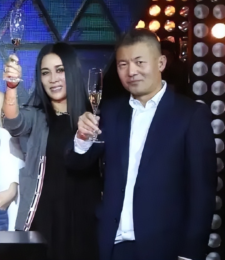 那英与孟桐哪一年结婚的,那英喜欢孟桐还是高峰