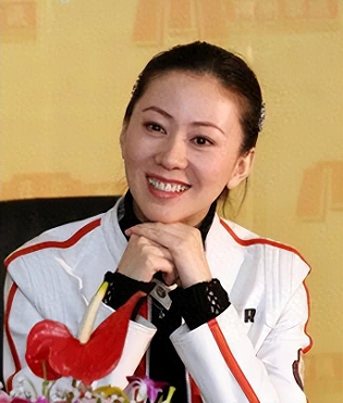 中国第一“裸模”汤加丽：走红后丈夫提出离婚，父亲骂她丢脸！