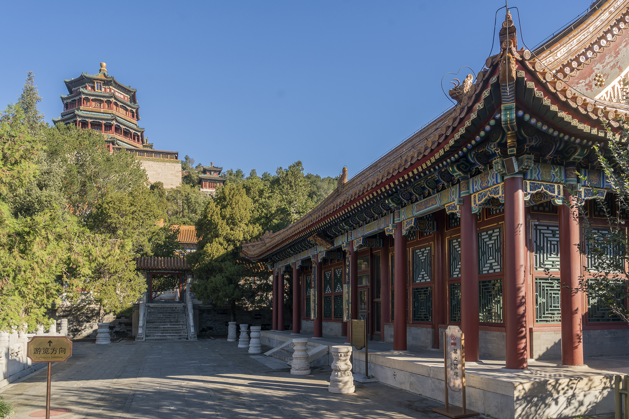 漫步北京颐和园,走颐和园长廊寓意