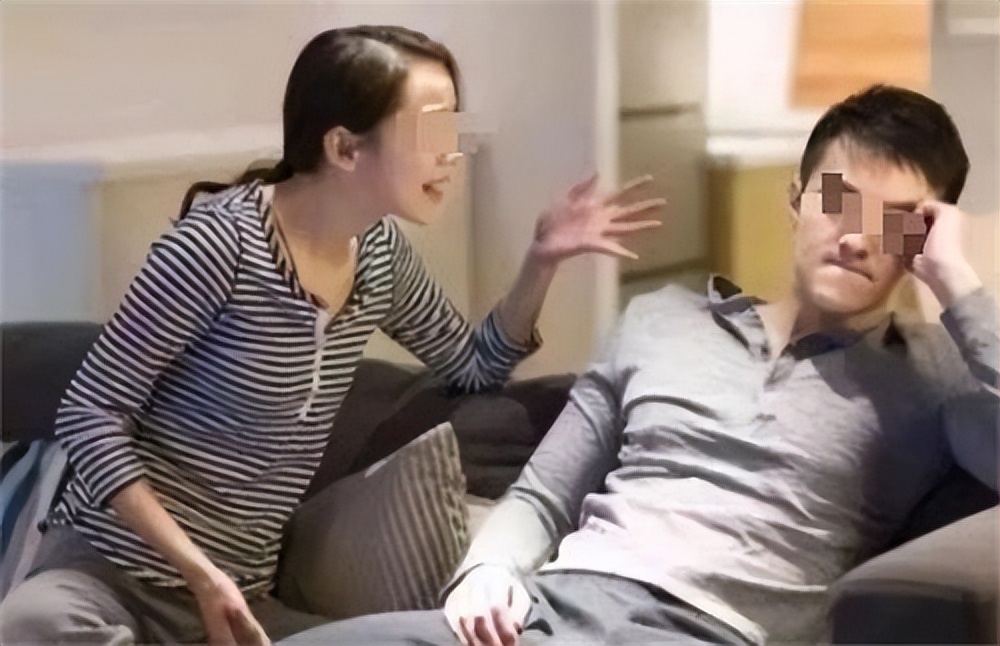 河南女孩发朋友圈借钱，将近300个陌生人给她转账，一晚到账30万