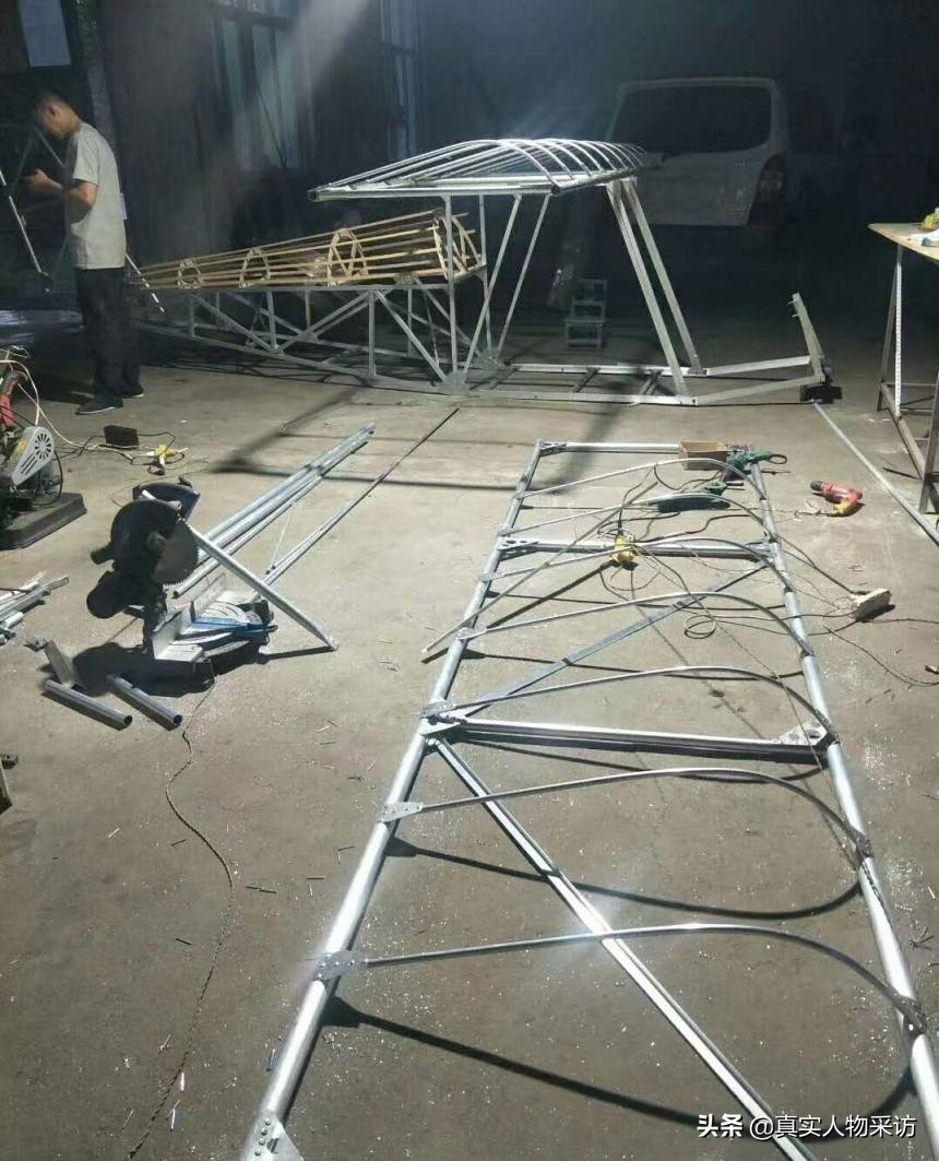 小学生自制最简单的遥控飞机,四川20岁小伙自制旋翼飞机