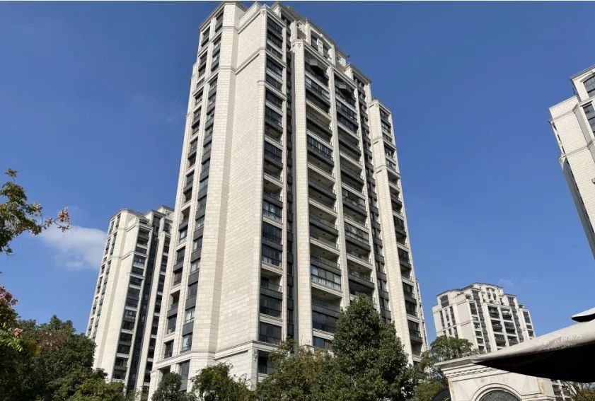 太狠了！上海这个小区的业主赚翻了