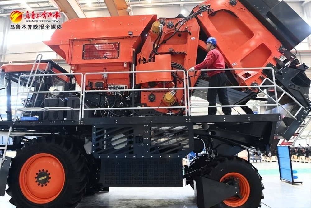 *疆新**这个团队荣获第27届“中国青年五四奖章集体”