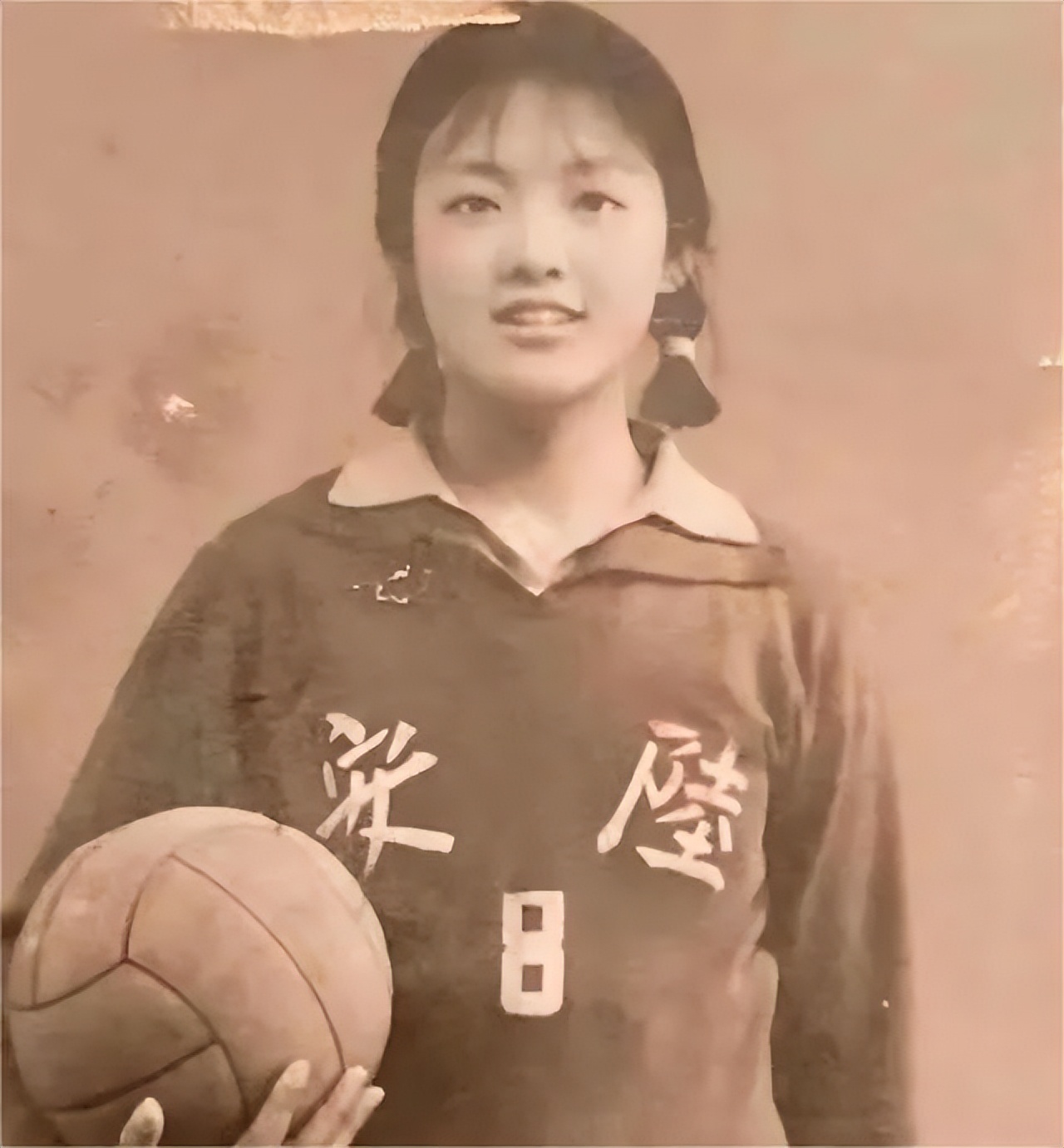 张兰跟大s到底是怎么回事,张兰和大s妈妈谁更厉害