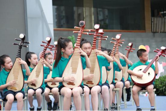 六一童心飞扬儿童创意绘画图,童心飞扬快乐六一文案