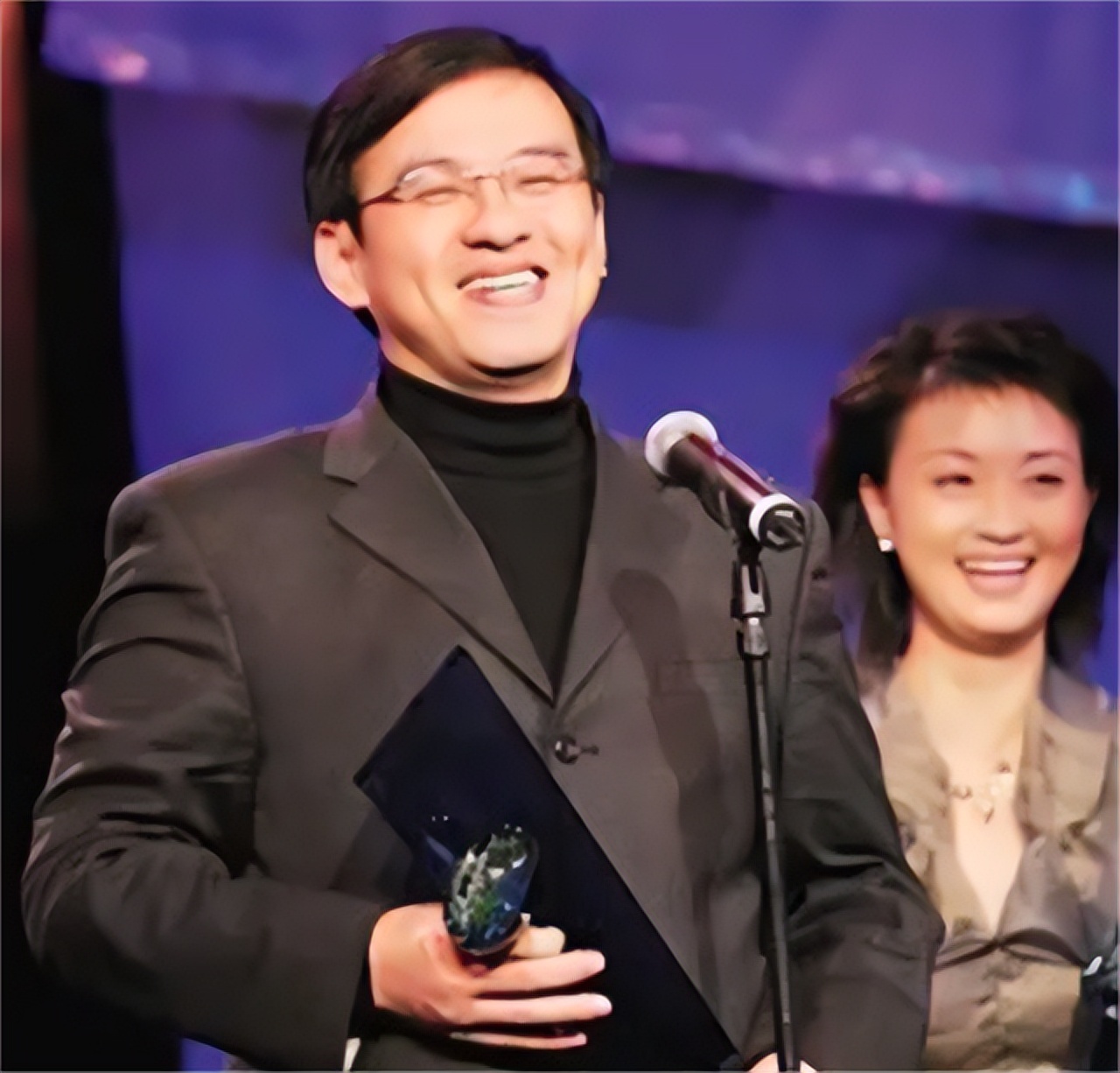 央视主持人嫁给三婚的人,两位央视名嘴夫妻隐婚多年