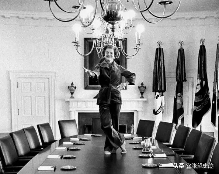 纳粹德国屠杀犹太女人,变态纳粹