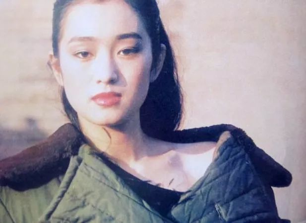 女星珠圆玉润骨瘦如柴,筷子腿排骨胸