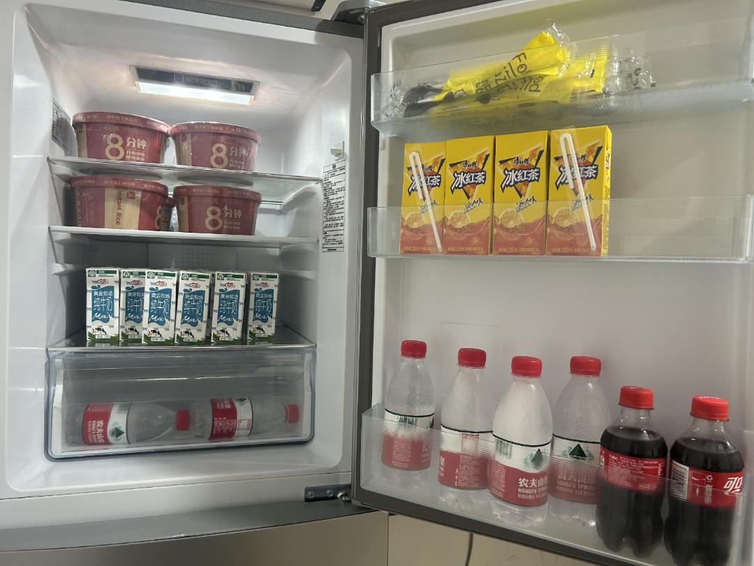 童心送清凉|“龙小驿”共享冰柜爱心满格