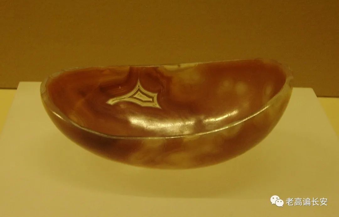 唐代鎏金杯,唐代银凤杯