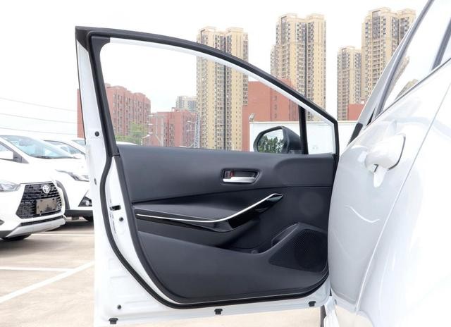 丰田雷凌1.5t开了60000多公里,雷凌车主开了200公里的感受