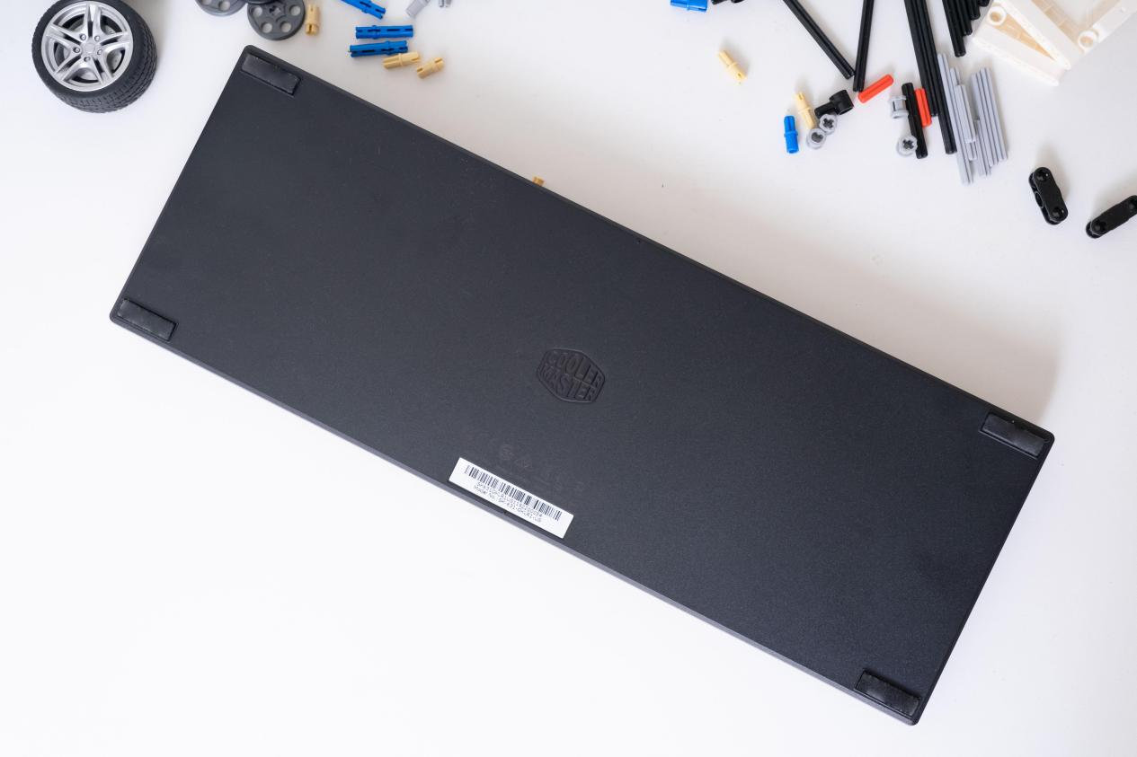 告别机械键盘傻重黑粗的传统印象，酷冷至尊SK631RGB机械键盘体验