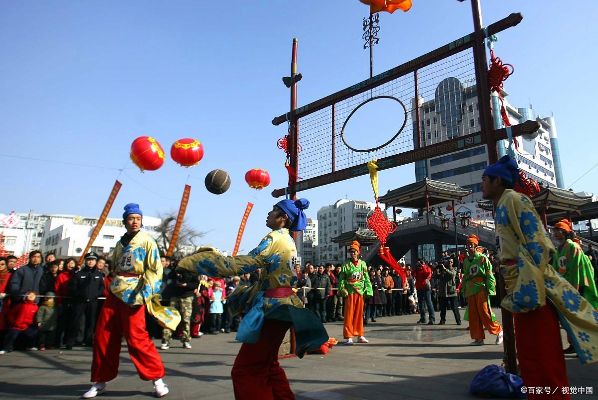 足球运动的起源是什么,足球运动的基本技术有哪些