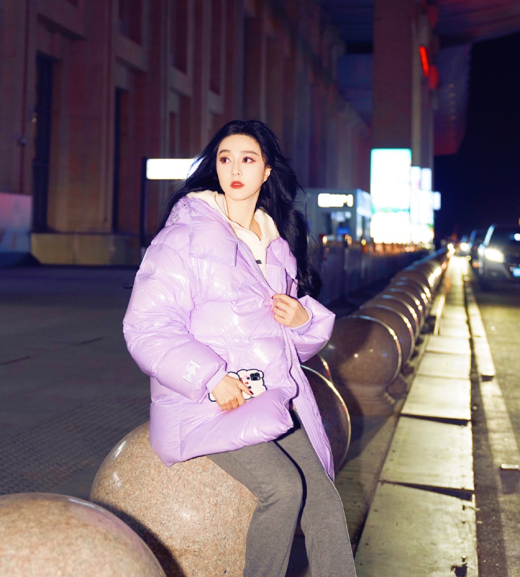 范冰冰戴白色假发玩自拍,范冰冰高清近镜头混剪