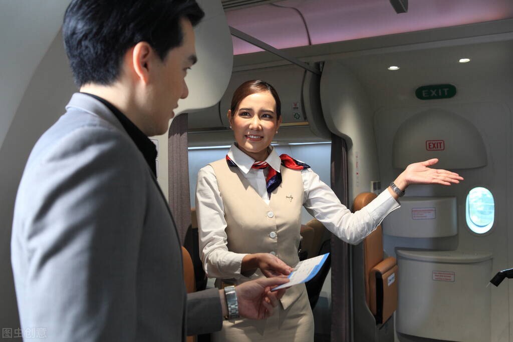 飞机上怎么用英语称呼空姐,空姐应该用什么名称去称呼