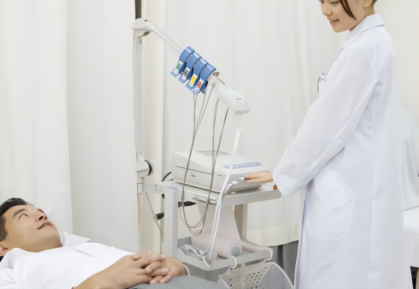 捐五次精子猝死索赔400万打官司,博士11天捐5次精子死亡具体死因