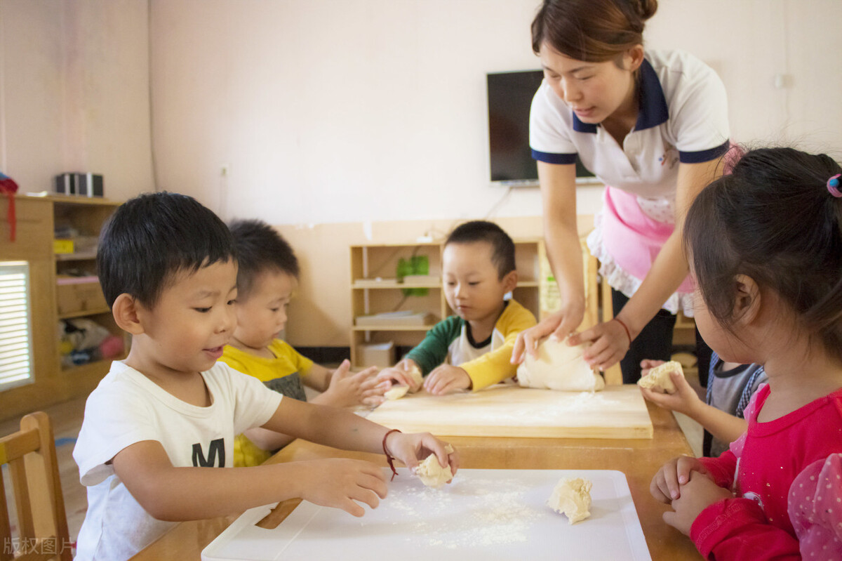 幼师面试试讲绘画视频,幼儿园教师面试绘画展示