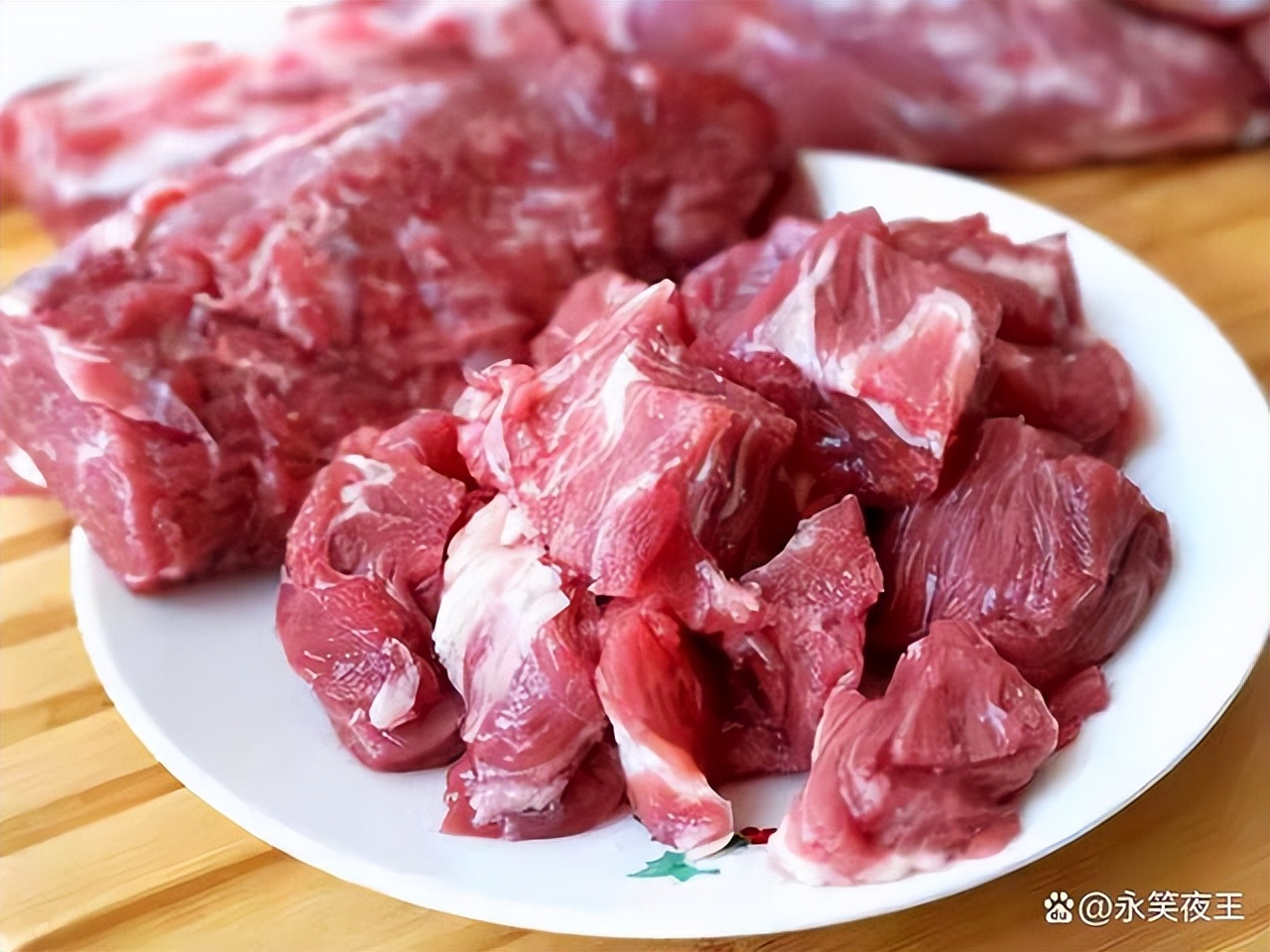 牛在五行金木水火土中属什么,十二生肖五行金木水火土的命