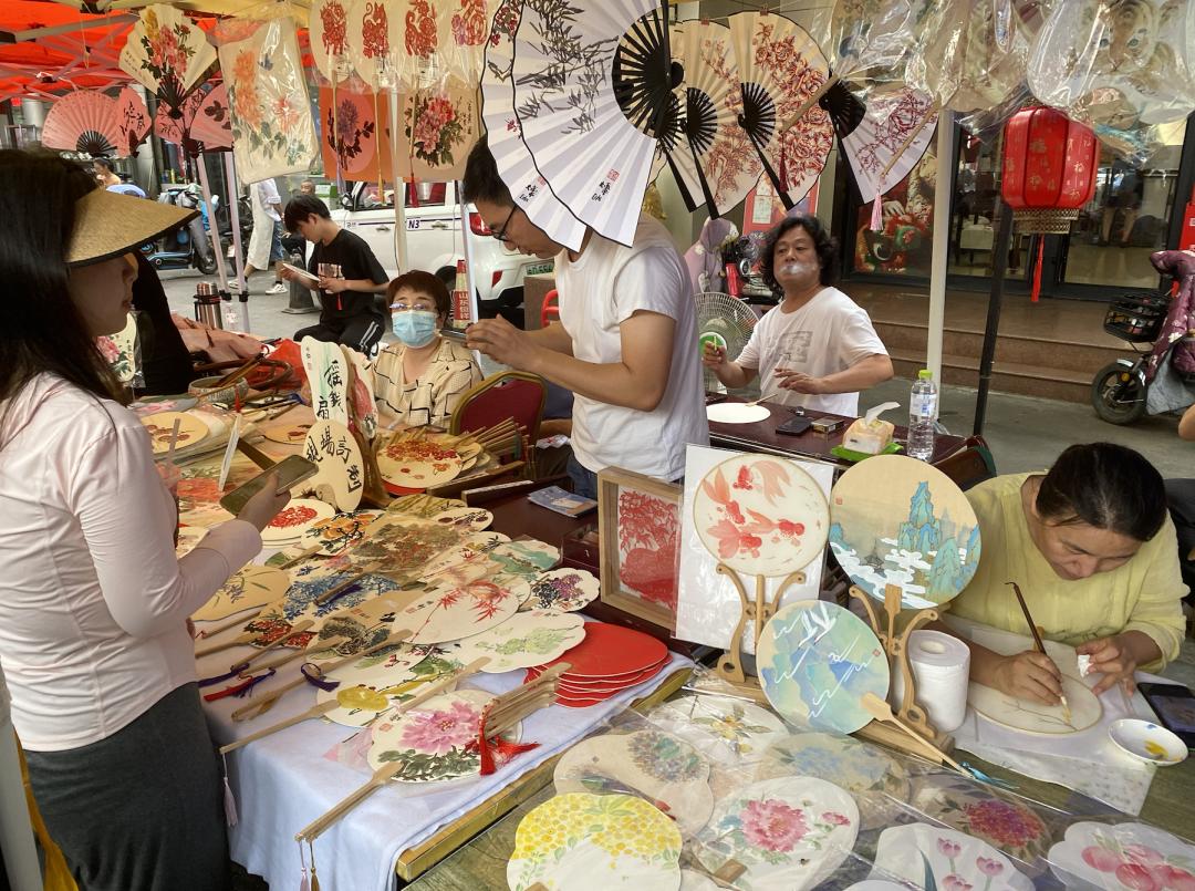 记者实地探访网传凉了的淄博烧烤,淄博烧烤让我们体验了人间烟火气