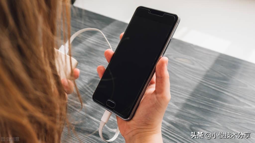 简单自制12v充电器充满自动断电,自制充电器给电池充电