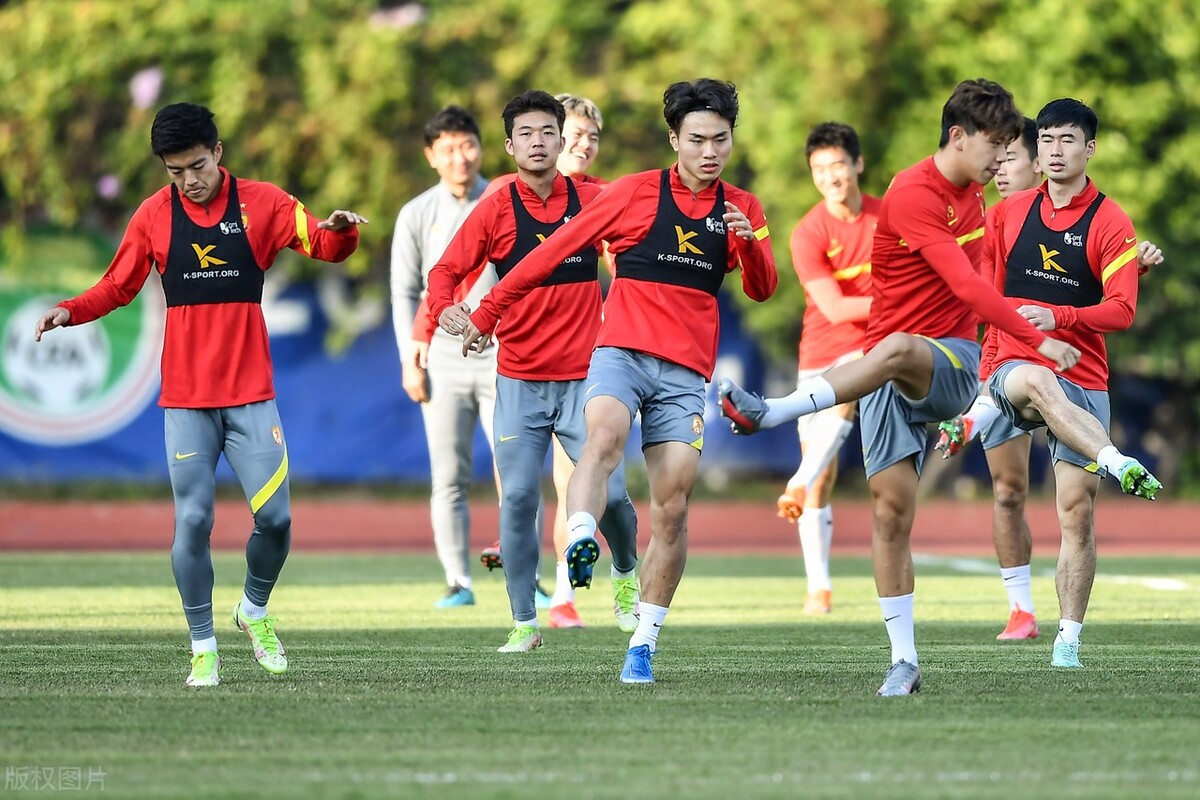 恒大实现全华班锋线猛人被激活,恒大全华班遭打脸