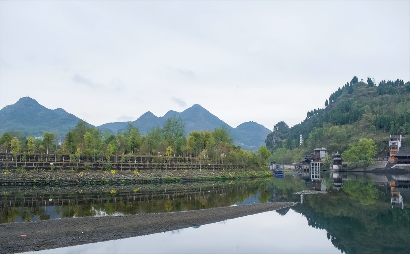 凤凰湘西看古城,湘西游之凤凰古城