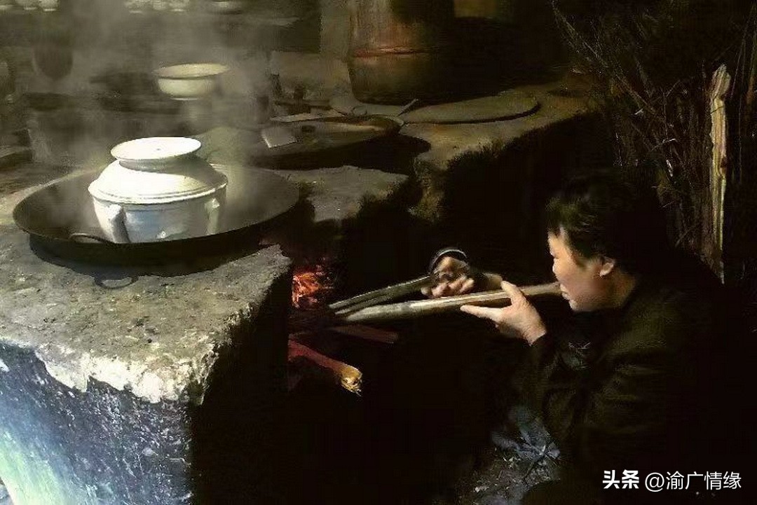 也谈“䀇子器皿”和“竹园䀇子鸡”