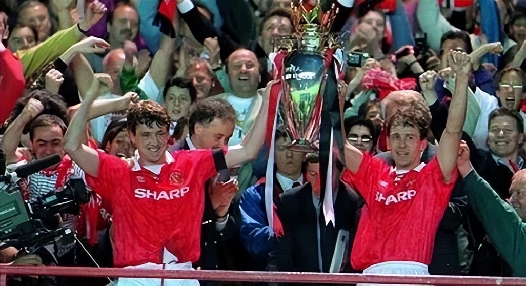 布莱恩罗布森曼联,罗布森曼联7号图片