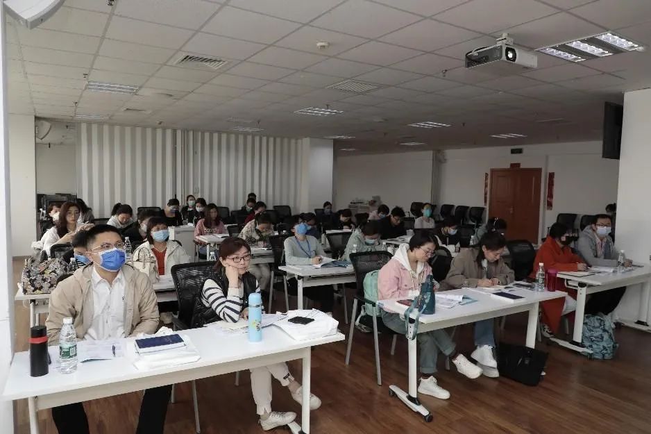 肺功能呼吸训练儿童,肺功能操作规范化培训