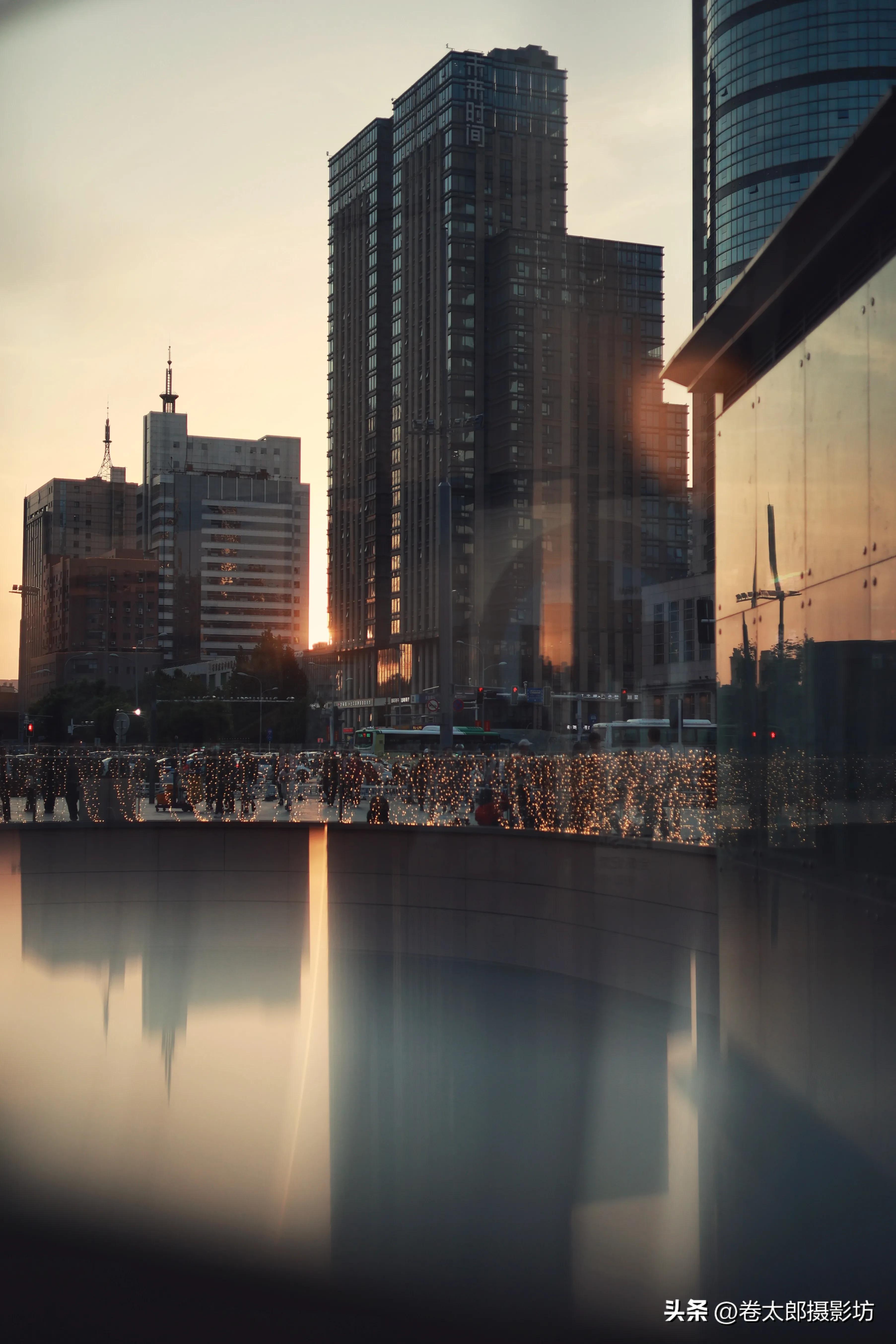 rf50f1.8小痰盂是多少mm的,rf50mmf1.8是小痰盂吗