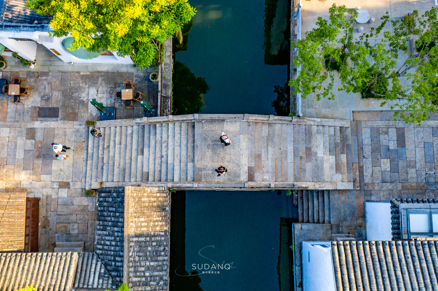 这条老街既有蜀都味也有国际范,浙江江南古街