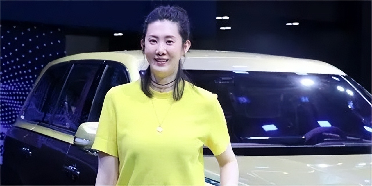 前女排最美队长,女排最美队长久违露面