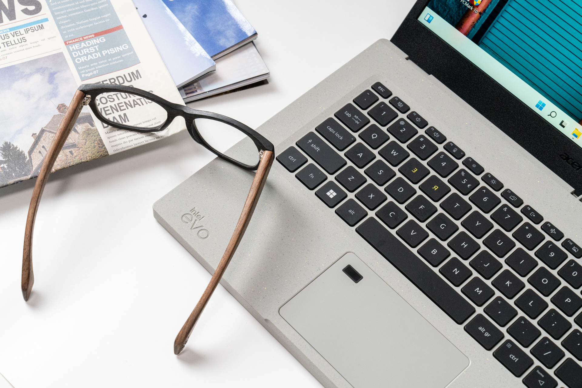 种草的翻包文化，好物实用至上：我的通勤实用主义EDC都有些啥？