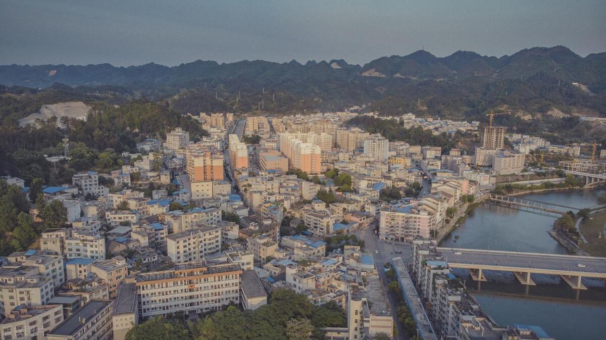 小县城有潜力的项目,这座小城市为何能深深吸引着你呢