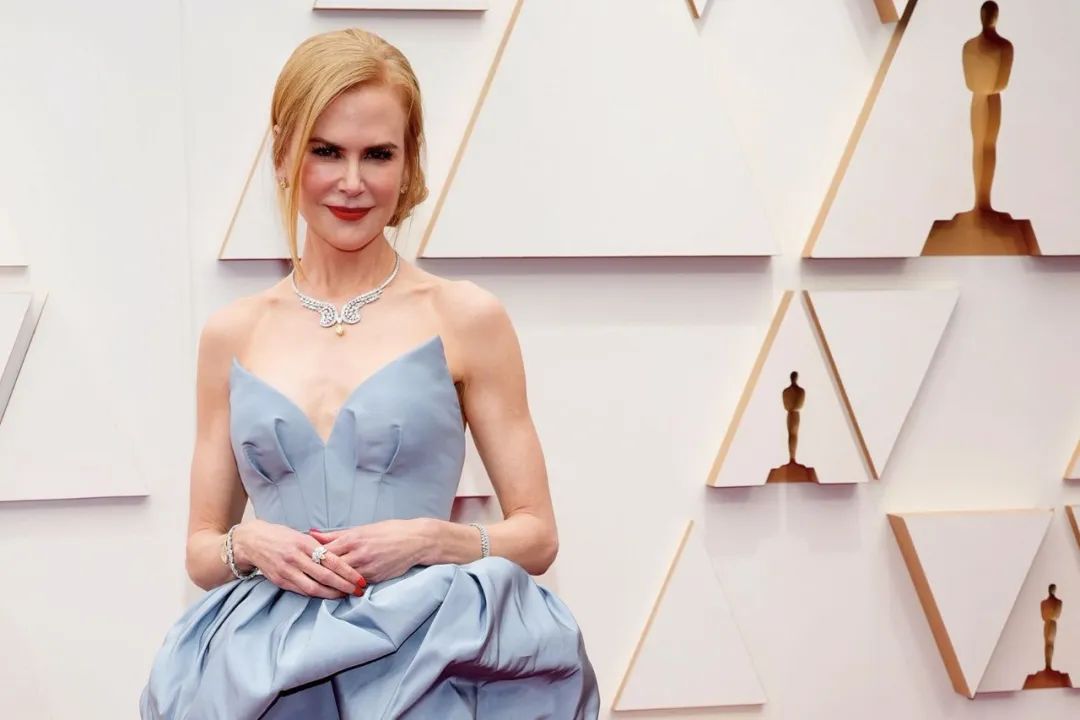 娓╃綉鏄庢槦鐞冩媿,娓╃綉鏄庢槦浜戦泦