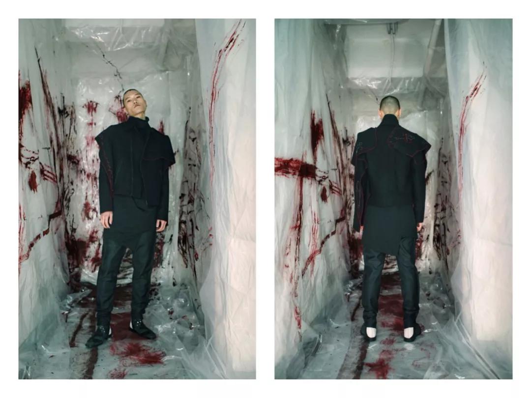 优雅、街头、暗黑揉为一体，拥有独特立体美学的韩国品牌