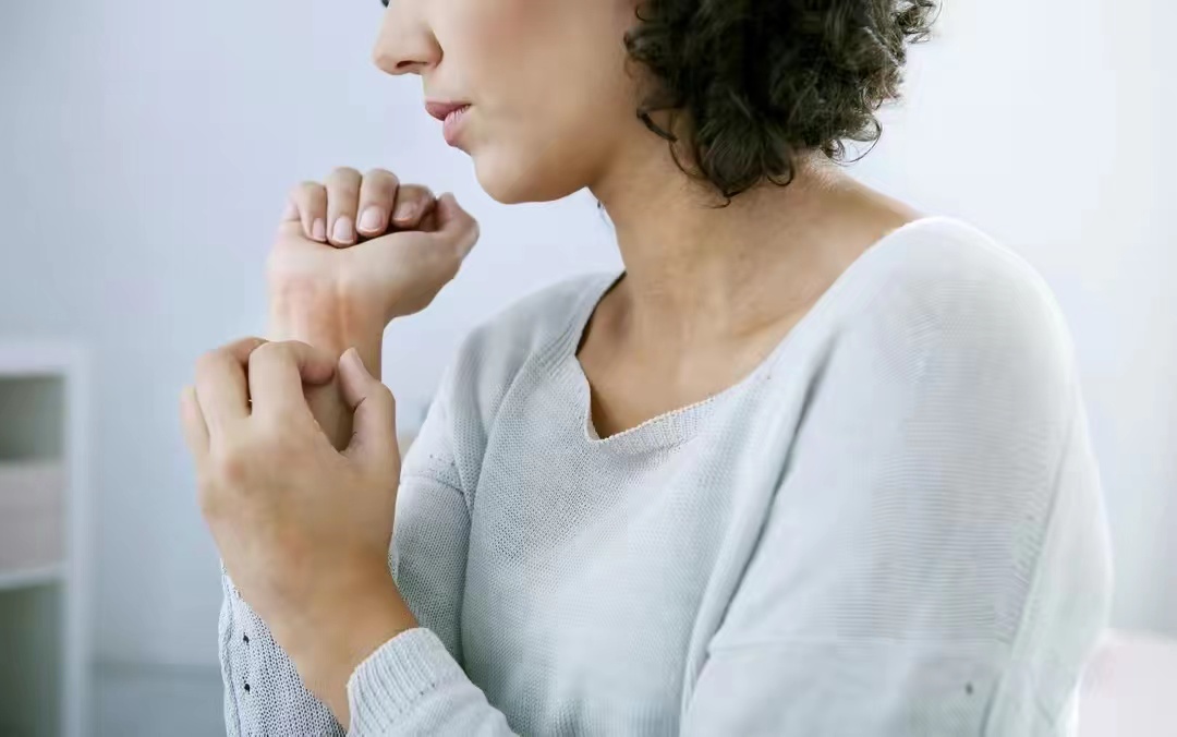 湿疹为什么特别痒,湿疹痒但没有小水泡是不是湿疹