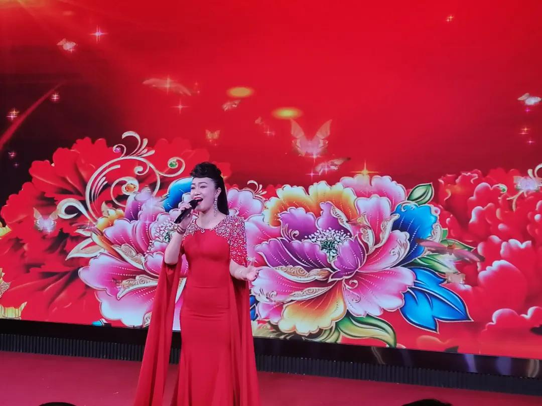 迎接两节销售旺季！五粮春兰州市西固区年终答谢会气势磅礴